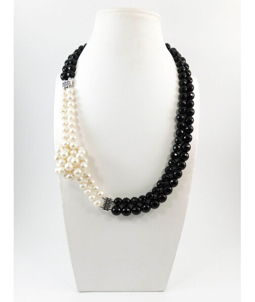 Exclusive necklace "Patricia" Pearls, Agate facet