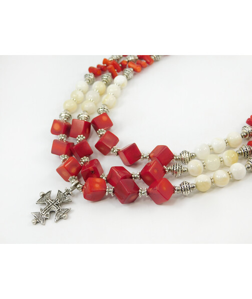 Exclusive necklace "Yovilla" Mother of pearl, Coral cube, twigs, 3 rows