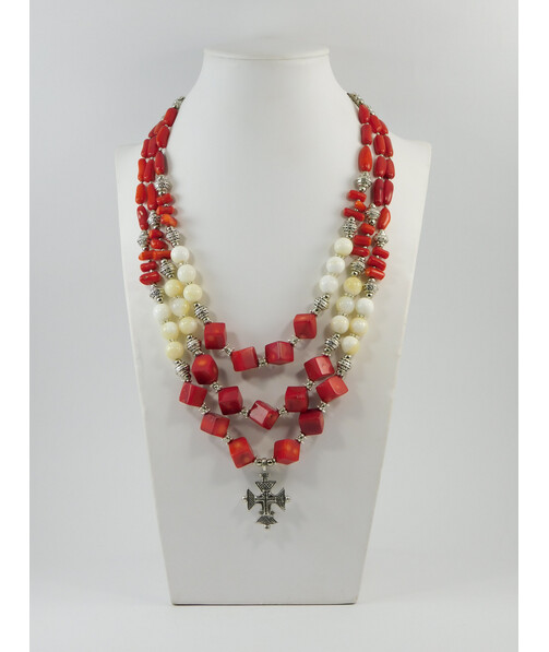 Exclusive necklace "Yovilla" Mother of pearl, Coral cube, twigs, 3 rows