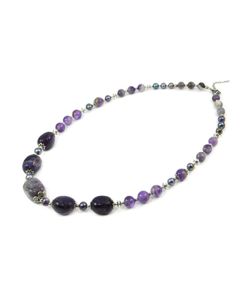 Exclusive necklace "Jolie" Pearls, Amethyst, chevron