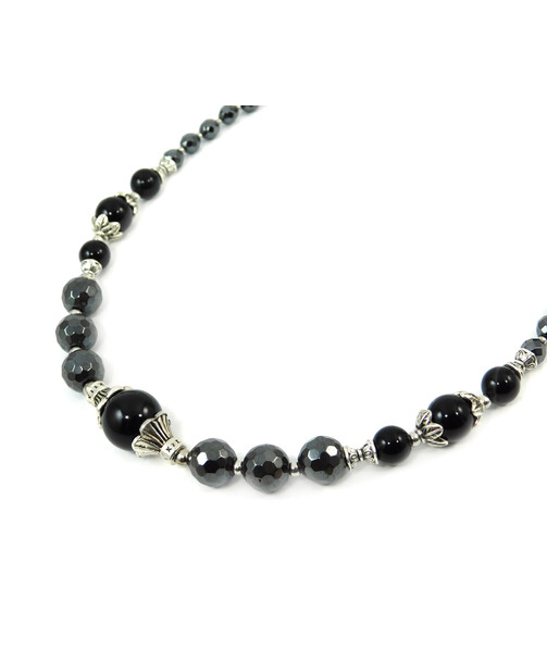 Exclusive necklace "Freyada" Faceted hematite, Agate