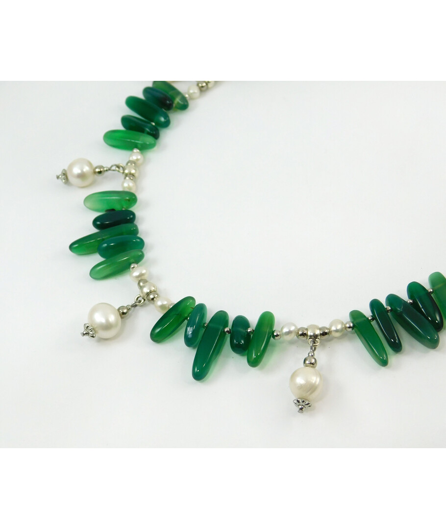 Exclusive necklace "Zarina" Chrysoprase, pearls