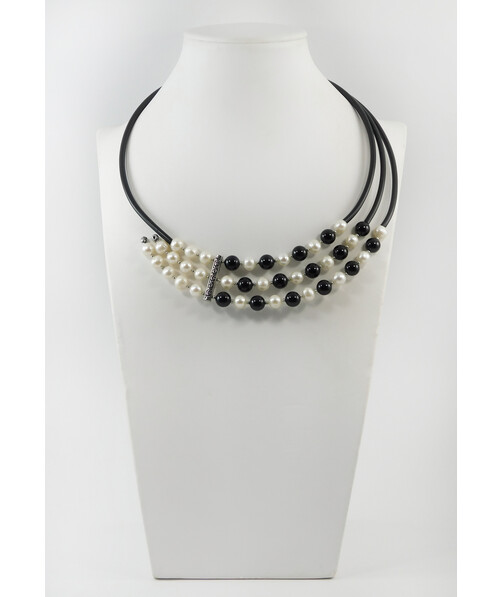 Exclusive necklace "Prima Donna" Pearls, Agate, 3 rows