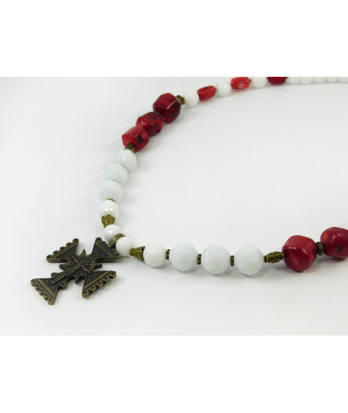 Exclusive necklace "White Rose" Coral, barrel, Agate facet