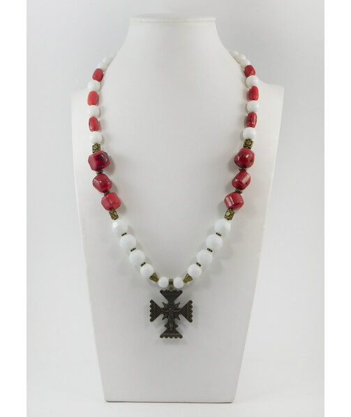 Exclusive necklace "White Rose" Coral, barrel, Agate facet