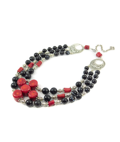 Exclusive necklace "Mirinda" Agate, coral, 3 rows