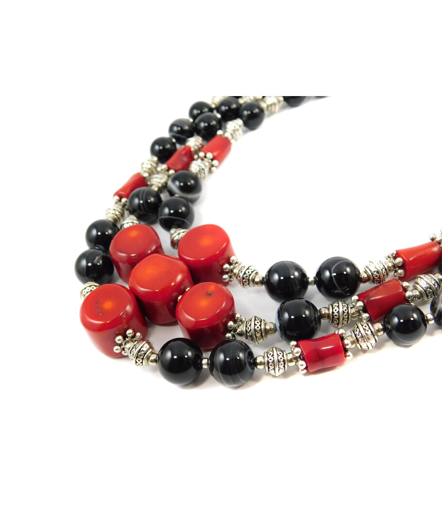 Exclusive necklace "Mirinda" Agate, coral, 3 rows