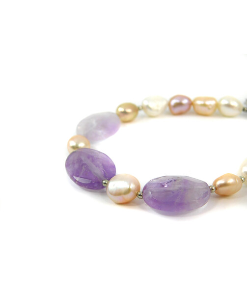 Exclusive bracelet "Felicita" Amethyst faceted oval, Pearls