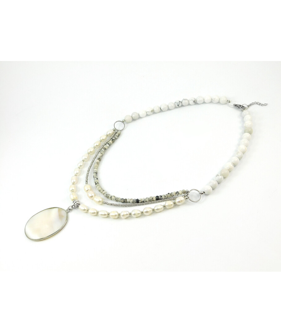 Exclusive necklace "Metaphor" Kahalong, Pearls fig