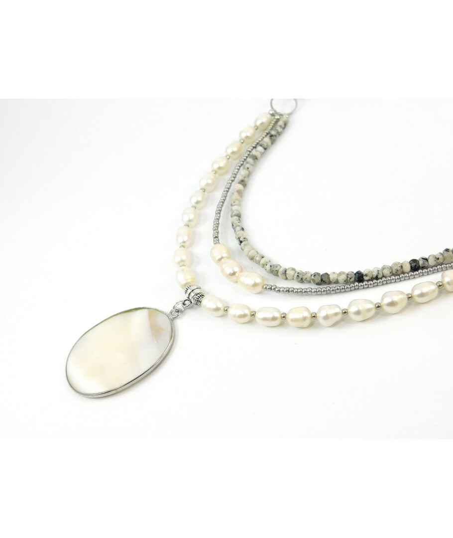 Exclusive necklace "Metaphor" Kahalong, Pearls fig