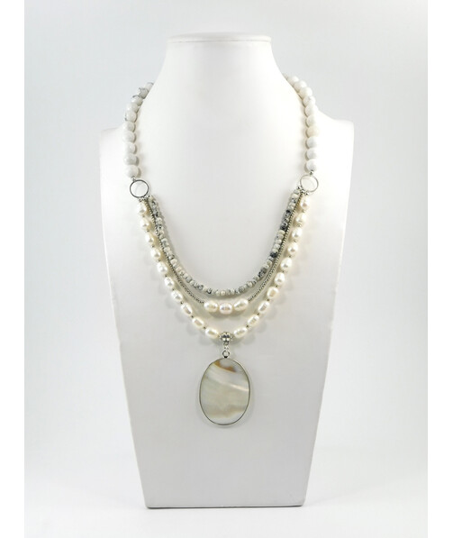 Exclusive necklace "Metaphor" Kahalong, Pearls fig