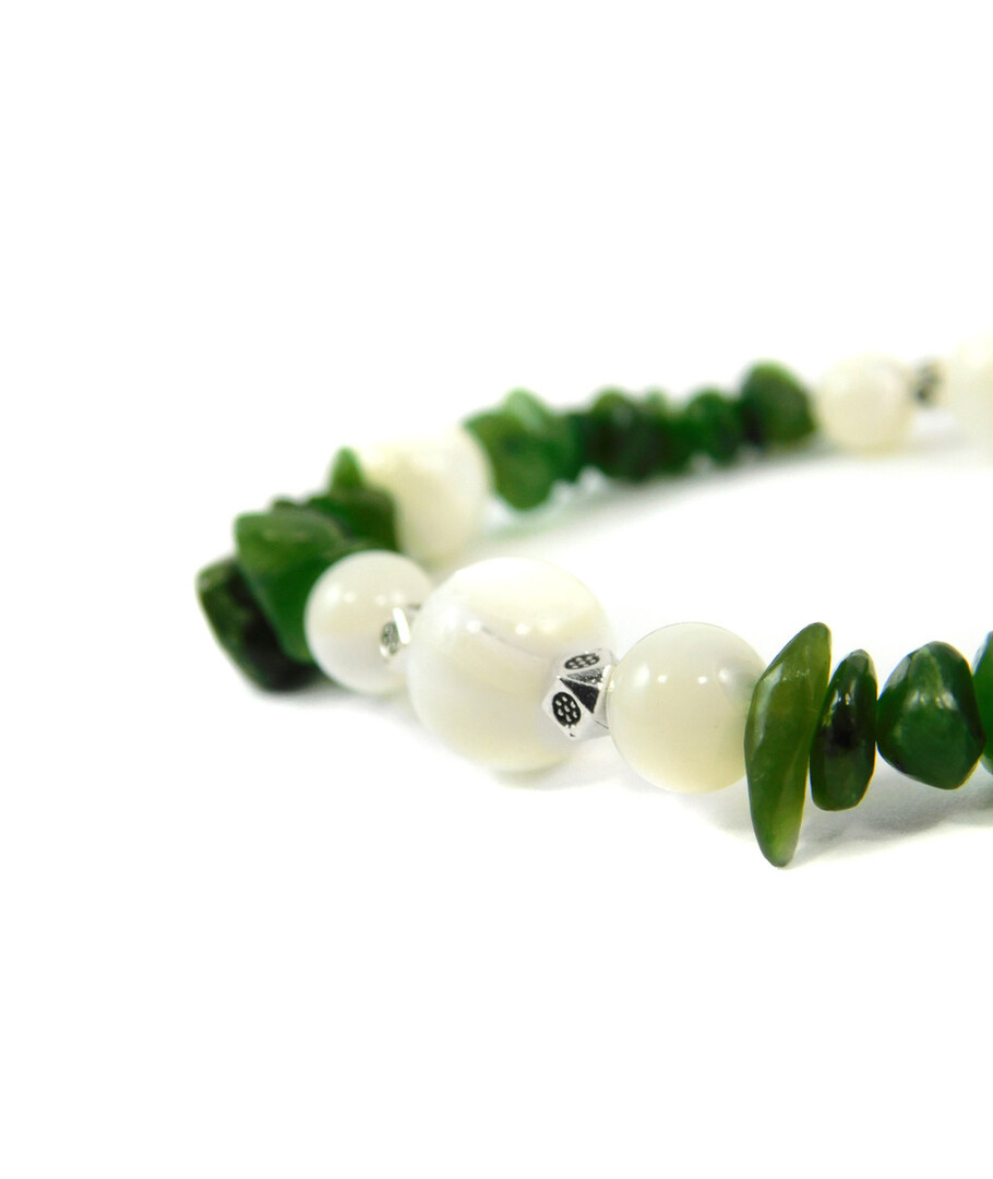 Exclusive bracelet "Zendaya" Mother-of-pearl, jade crumb