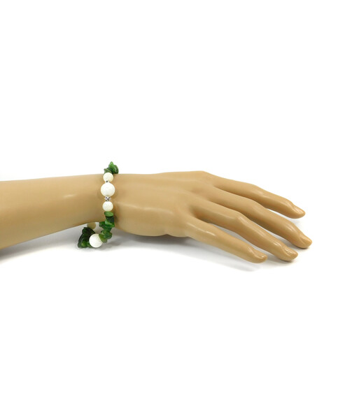 Exclusive bracelet "Zendaya" Mother-of-pearl, jade crumb