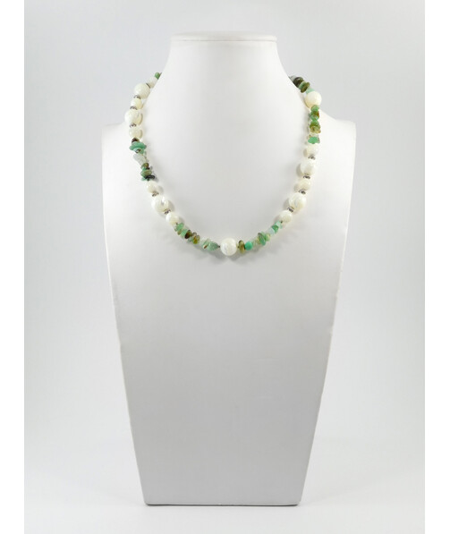 Exclusive necklace "Zendaya" Mother-of-pearl, chrysoprase crumb