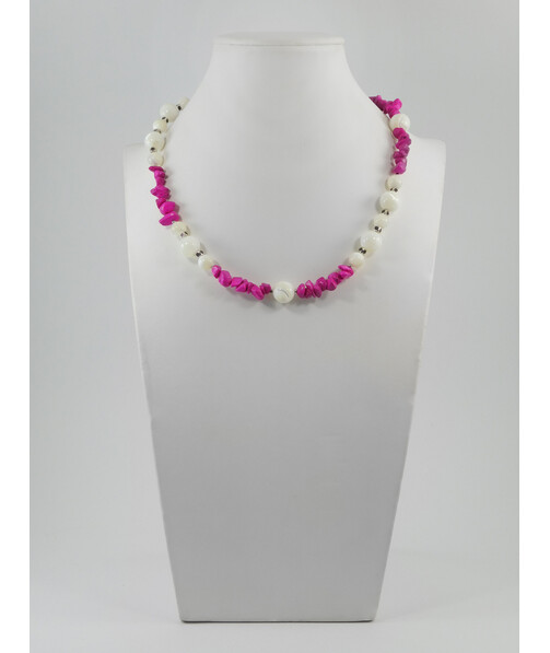 Exclusive necklace "Zendaya" Mother of pearl, Agate fuchsia crumb