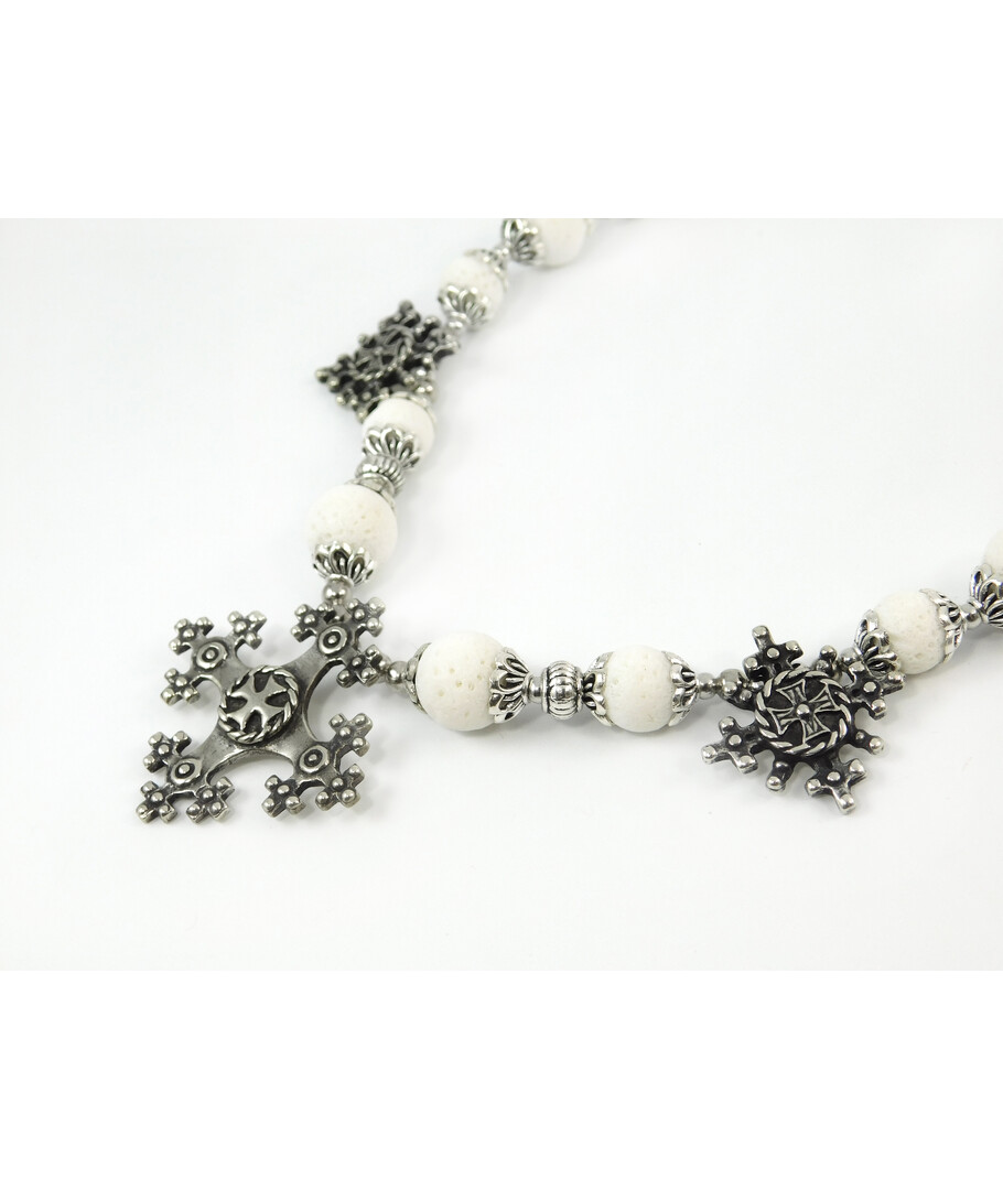 Exclusive necklace "Alva" White spongy coral