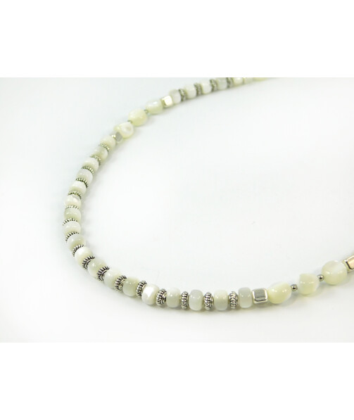 Exclusive necklace "Jessica" Mother-of-pearl rondel, galotvka