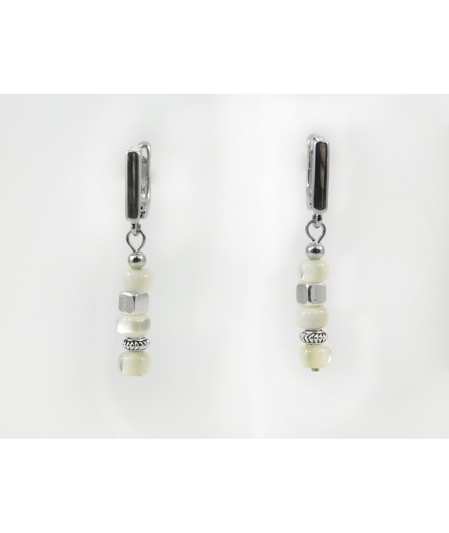 Exclusive "Jessica" mother-of-pearl rondel earrings