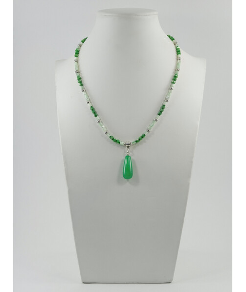 Exclusive necklace "Ilta" chrysoprase pendant, mother-of-pearl rondel green, cylinder