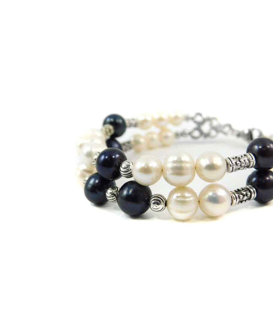 Exclusive bracelet "California" Pearls black, white, 2 rows