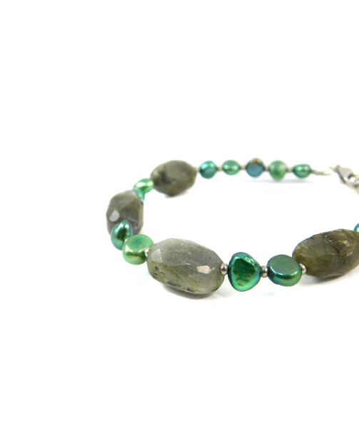 Exclusive bracelet "Tanzania" Labrador tail, Green pearls