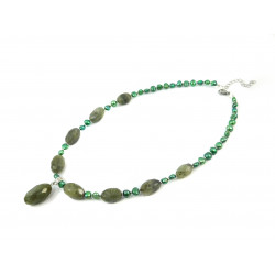 Exclusive necklace "Tanzania" Labrador retriever, Green pearls