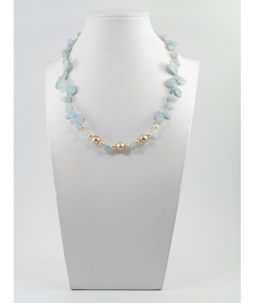 Exclusive necklace "Snyvoda" aquamarine crumb, beige pearls