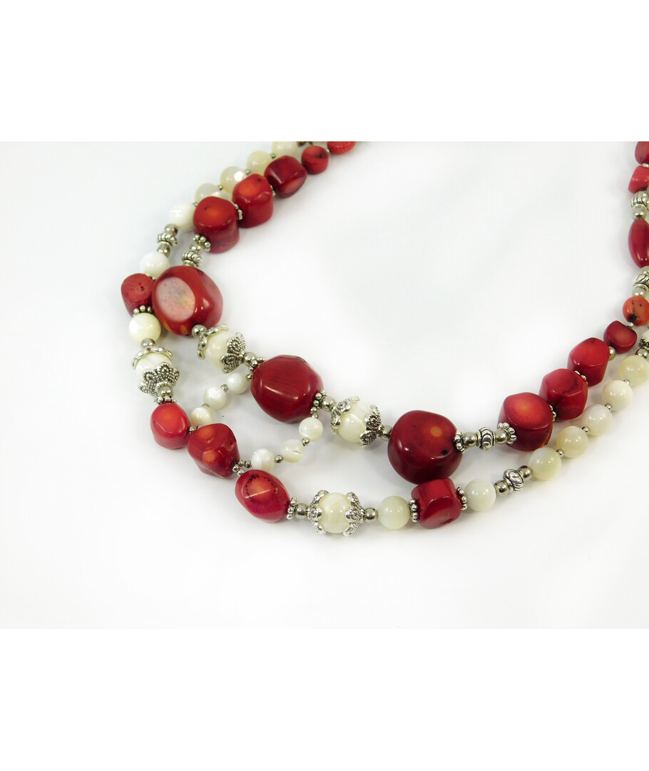 Exclusive necklace "Focus" Coral galotvka, plate rice, Mother-of-pearl