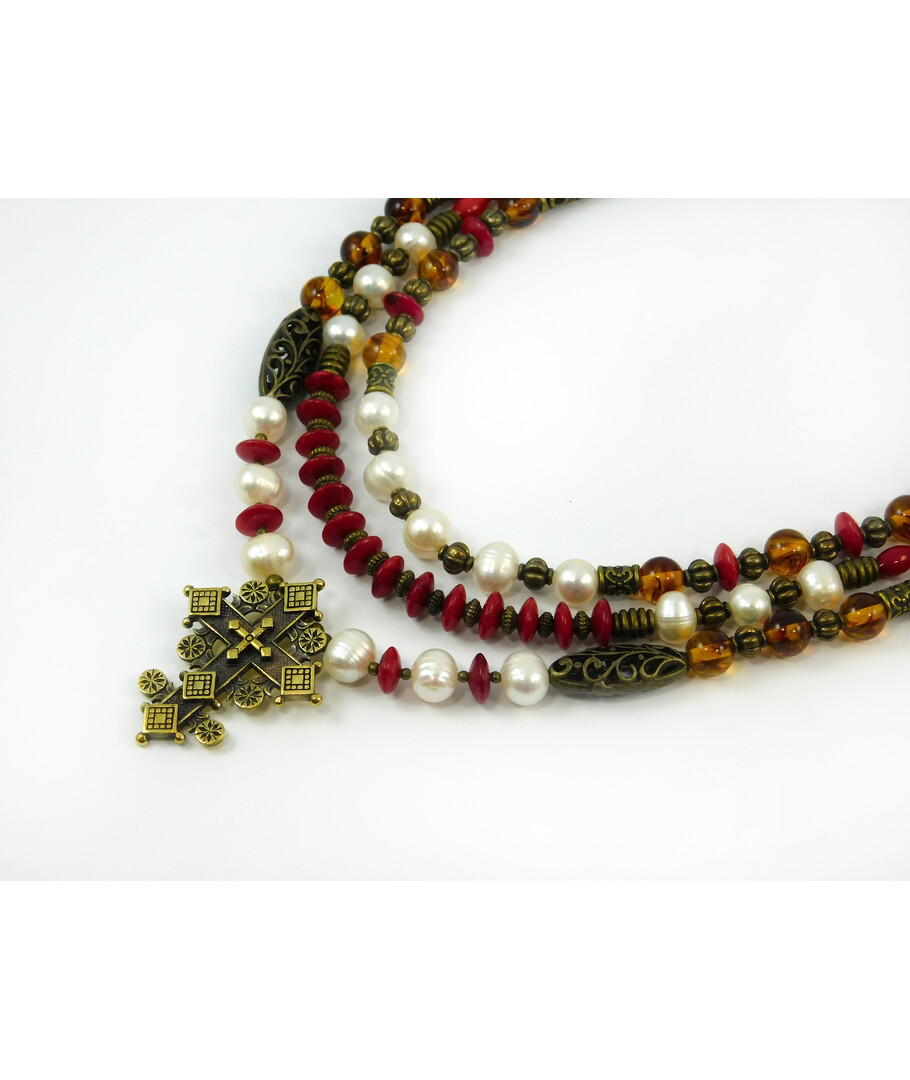 Exclusive necklace "Remark" Pearls, amber, coral rice, rondel, 3 rows