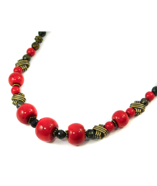 Exclusive necklace "Tir" Coral press, rondel, Jade facet