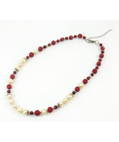 Exclusive necklace "Demi" Pearls beige, coral, tablet