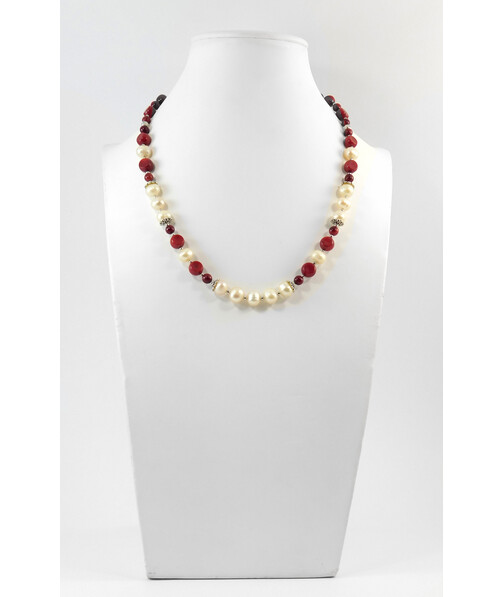 Exclusive necklace "Demi" Pearls beige, coral, tablet