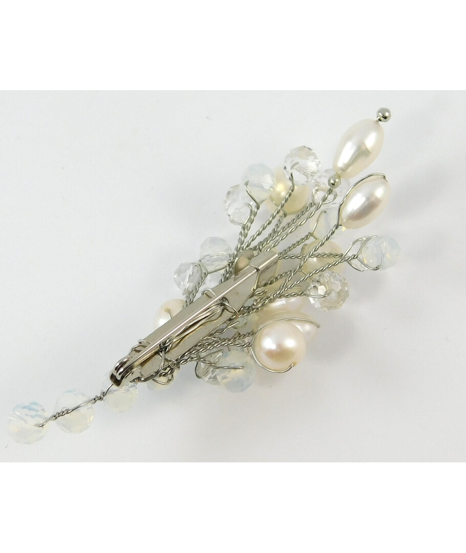 Pearl's exclusive "Snow White" brooch, Fig