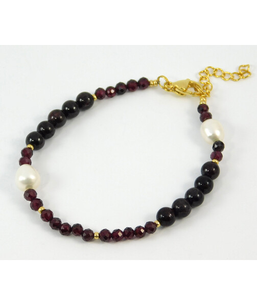 Exclusive bracelet "Snowy Calvin" Garnet, facet, Pearls fig