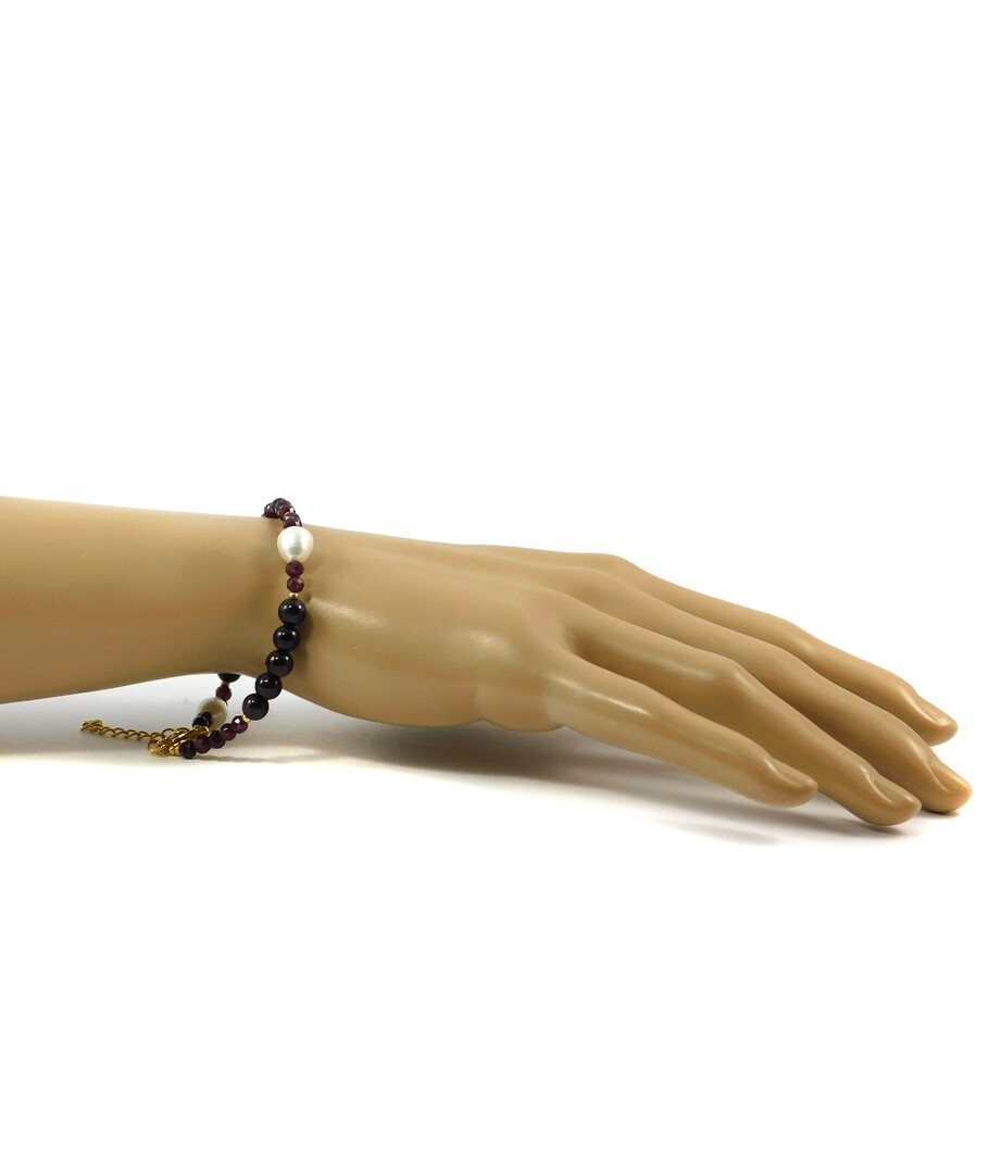 Exclusive bracelet "Snowy Calvin" Garnet, facet, Pearls fig