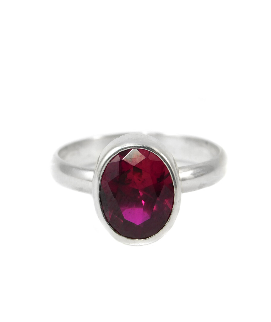 Ruby ring, silver