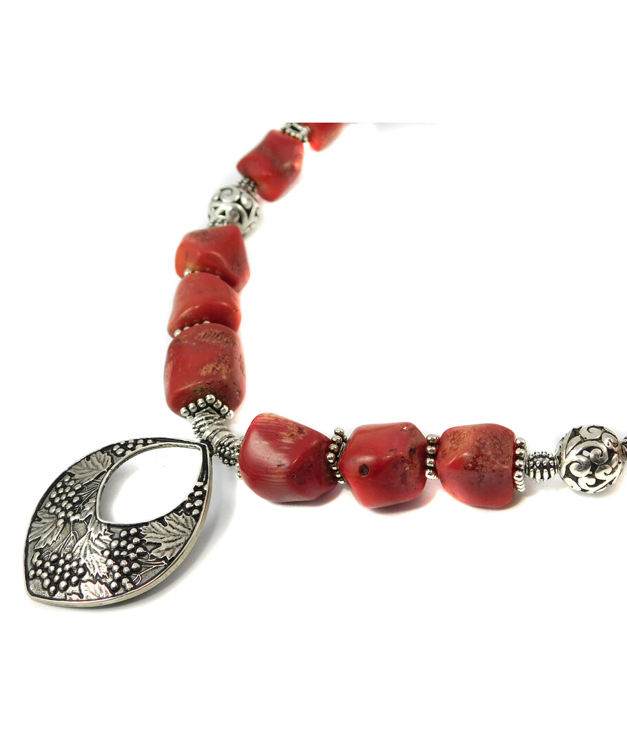 Necklace "Grey Dreams" Coral, Labrador