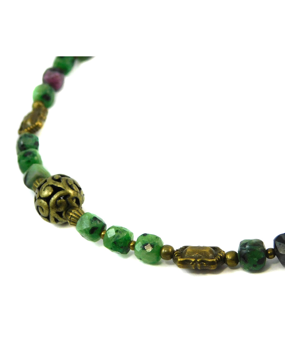 "Essence" necklace, Zoisite