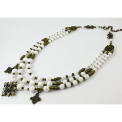 Necklace "Zelia" Agate white