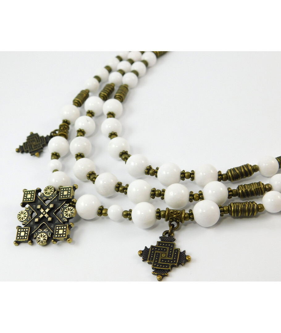 Necklace "Zelia" Agate white