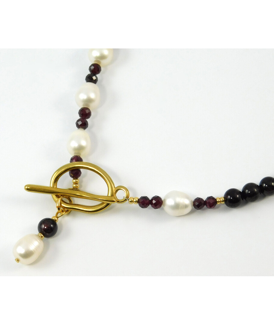 Necklace "Snowy Calvin" Garnet, Pearls