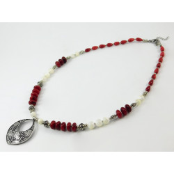 Necklace "Nimue" Mother of pearl, Coral