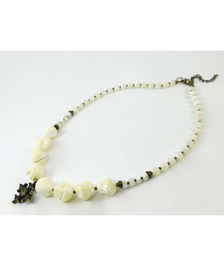 Necklace "Milad" Mother of pearl