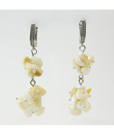 Earrings "Ofenia" Mother-of-pearl crumb, shells Scafarki