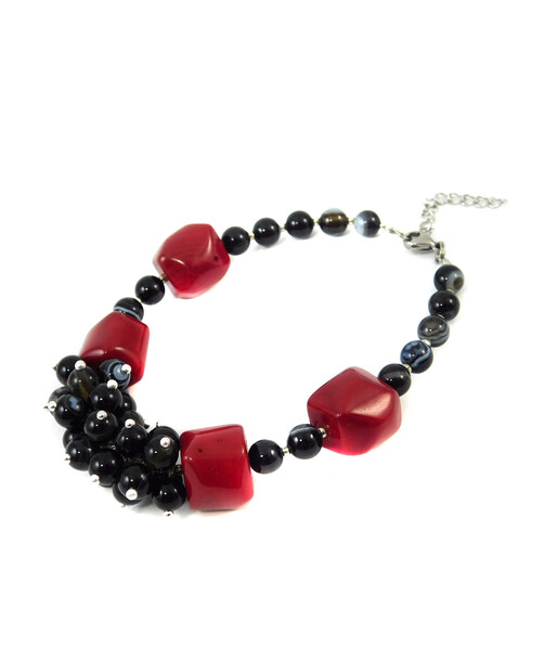 Bracelet "Wolf Berries" Coral, Agate