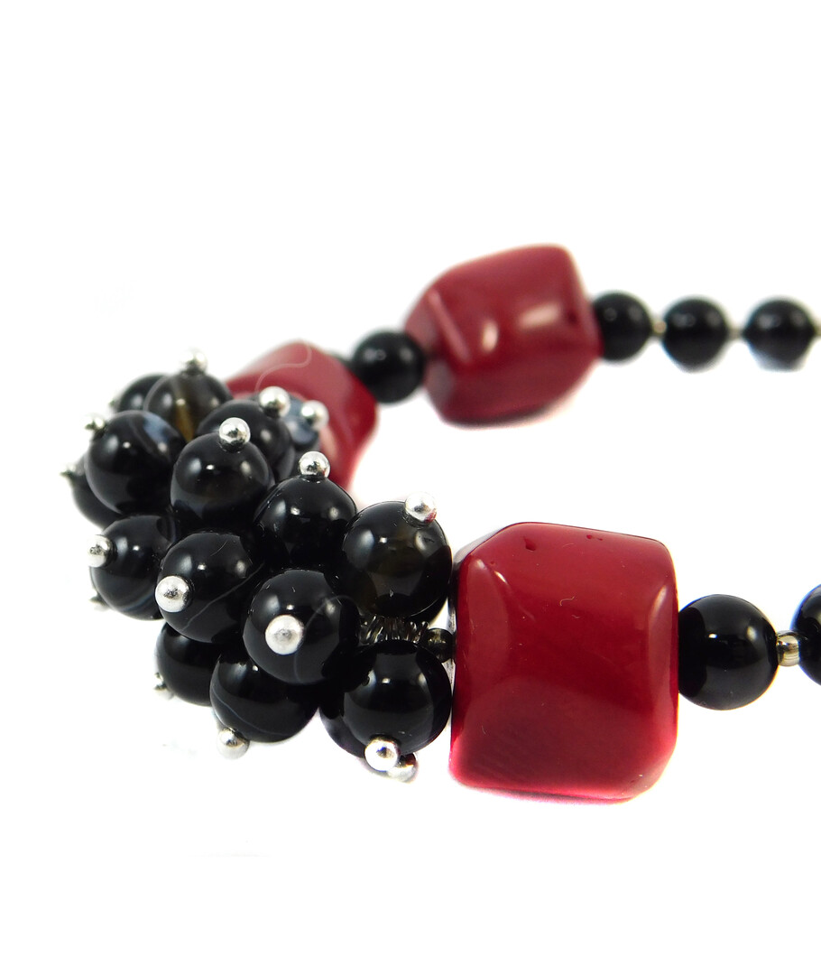 Bracelet "Wolf Berries" Coral, Agate