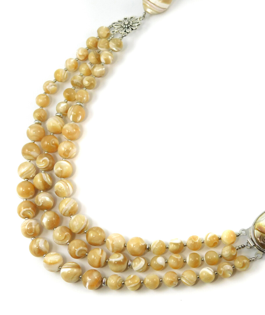 Necklace "Praline" Mother of pearl