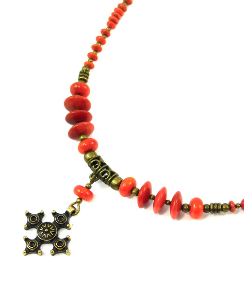 "Azula" necklace Sponge coral