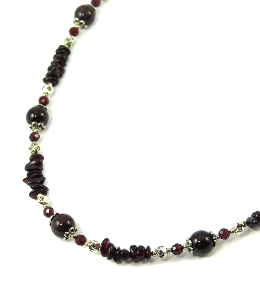 Necklace "Fugu" Garnet