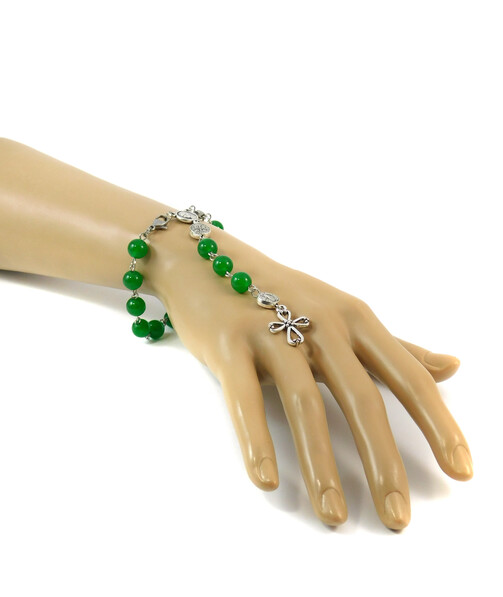 Rosary on the hand, Chrysoprase